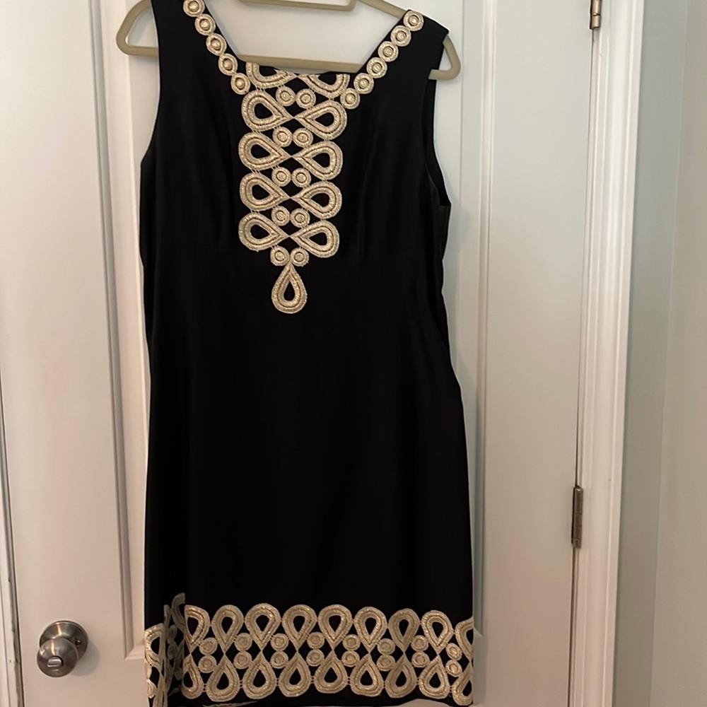 Lilly Pulitzer shift dress. Black with gold detail. Size 14